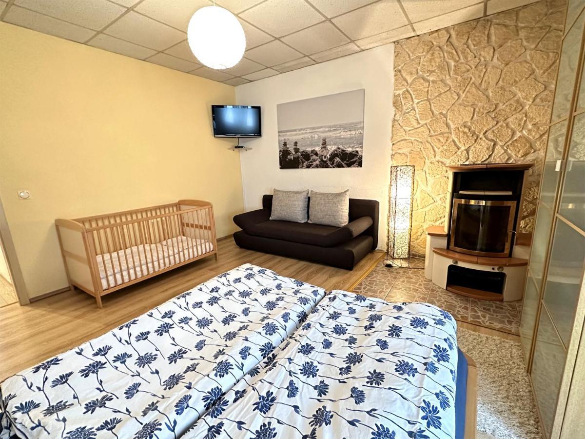 Behindertengerechte Ferienwohnung Nossentiner Huette Екстер'єр фото